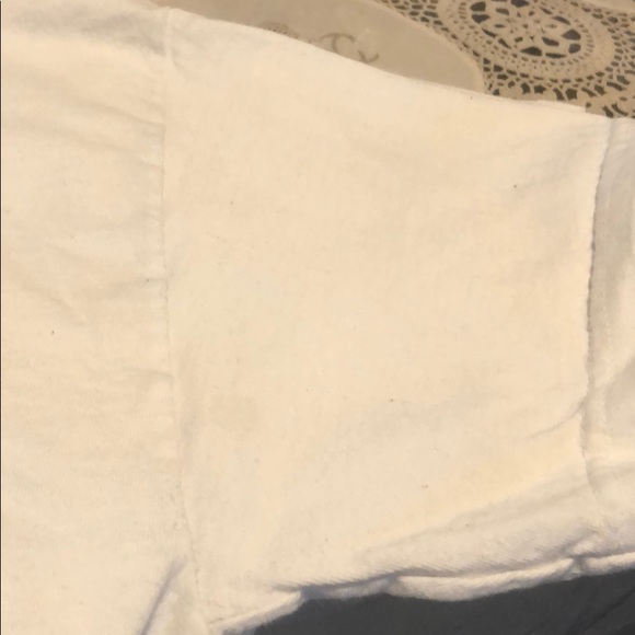 Used T-shirt by gildan size L - Picture 4 of 6